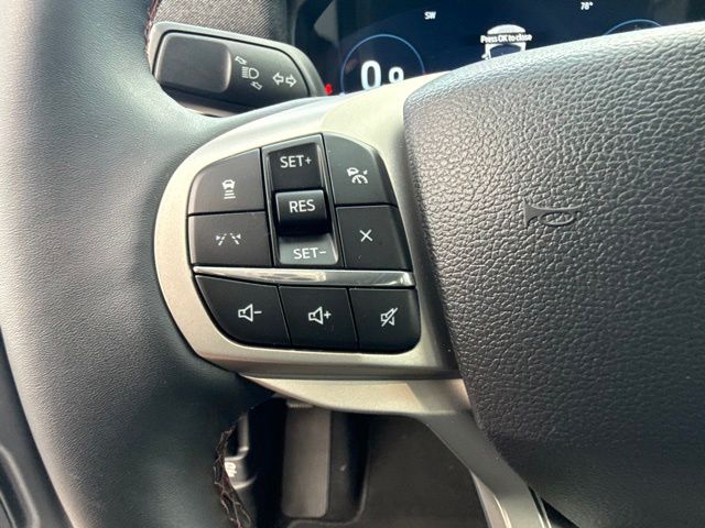 2025 Ford Explorer Active:B02485