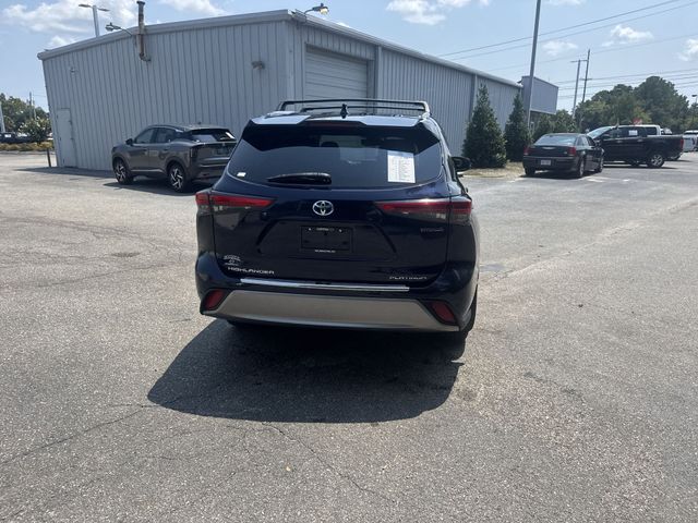Used 2022  Toyota Platinum image 6