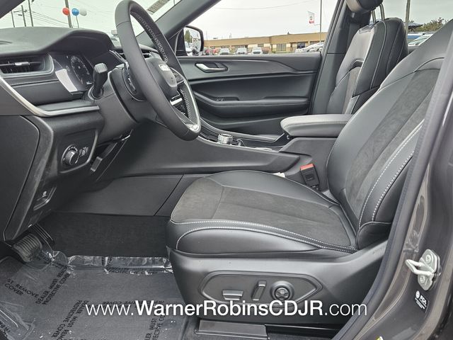 New 2025 Gray Jeep Altitude X image 5