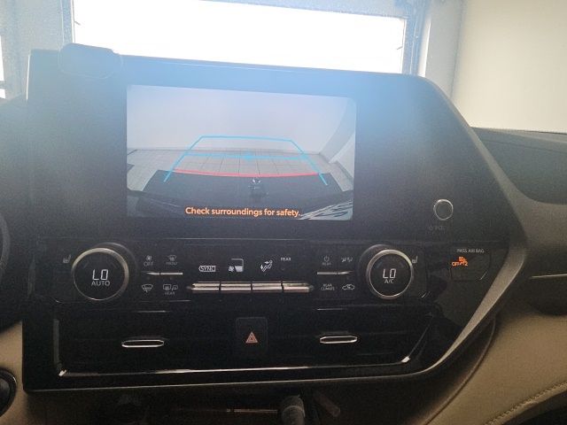 2023 Toyota Highlander Hybrid XLE  at Toyota of Victoria