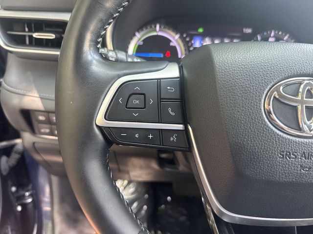 Used 2022  Toyota Platinum image 19