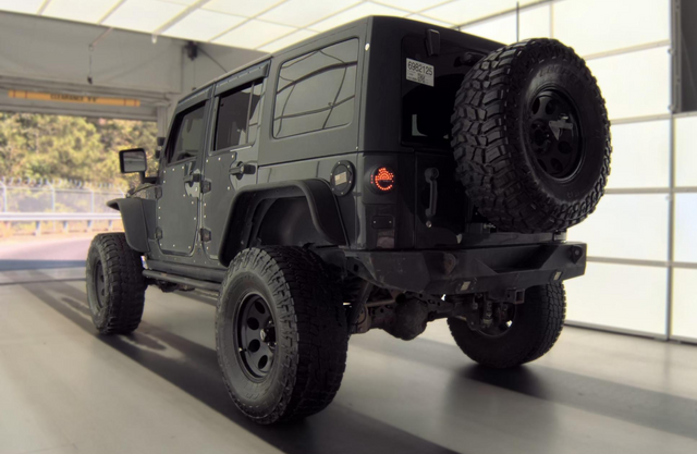Used 2017 Jeep Wrangler SUV