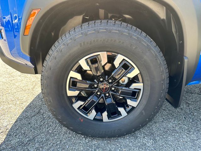 2024 Nissan Frontier PRO-4X 19