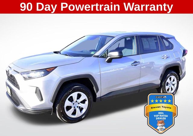 2022 Toyota RAV4 LE's photo