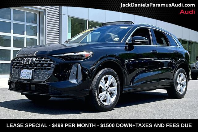 Mythos Black Metallic 2025 Audi Q5 SUV / Crossover All-Wheel Drive 7-Speed Automatic