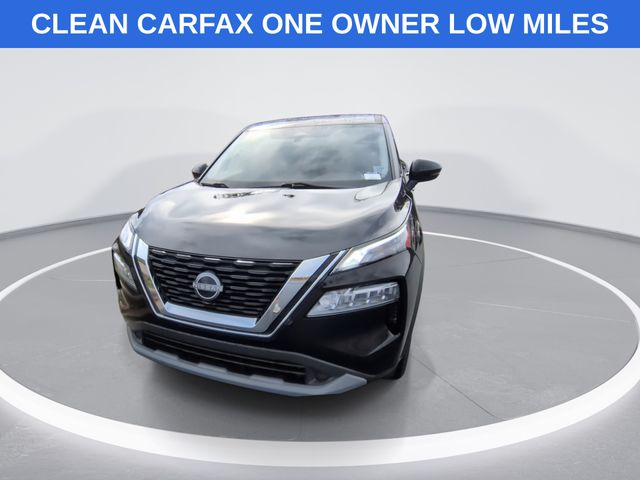 Used 2023 Black Nissan SV image 4
