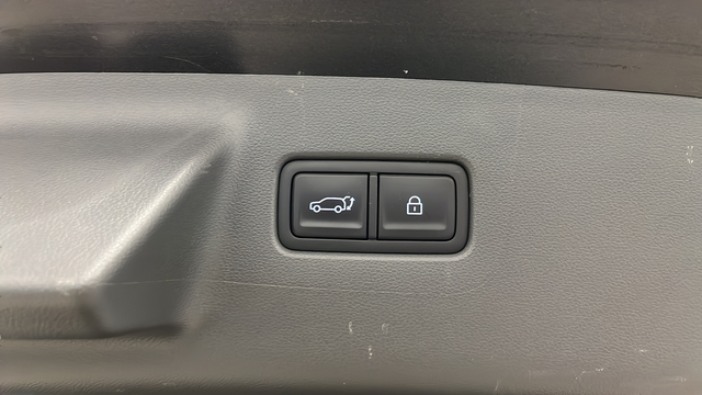 Used 2024 Phantom Black Hyundai Calligraphy image 30
