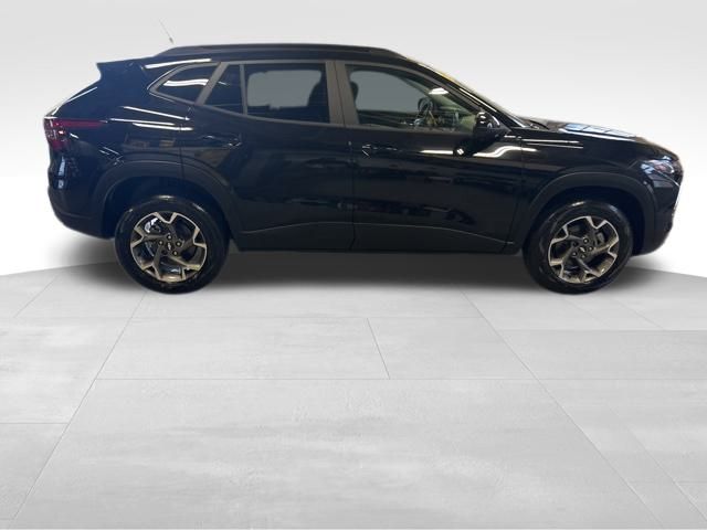 2025 Chevrolet Trax LT photo
