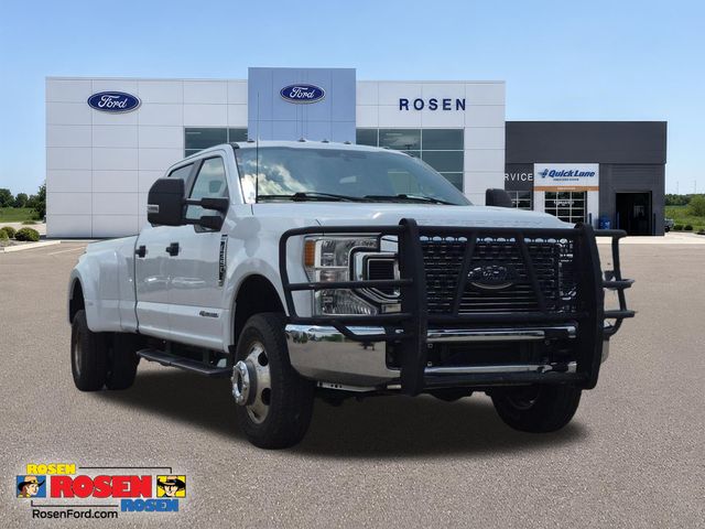 Oxford White 2022 Ford F-350 Super Duty Pickup Truck Four-Wheel Drive Automatic