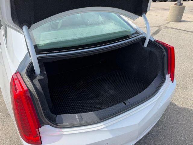 2017 Crystal White Tricoat Cadillac XTS Platinum AWD Sedan