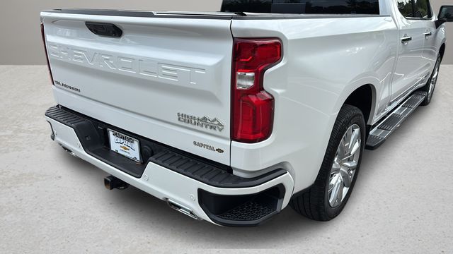 Used 2022 Beige Chevrolet High Country image 39