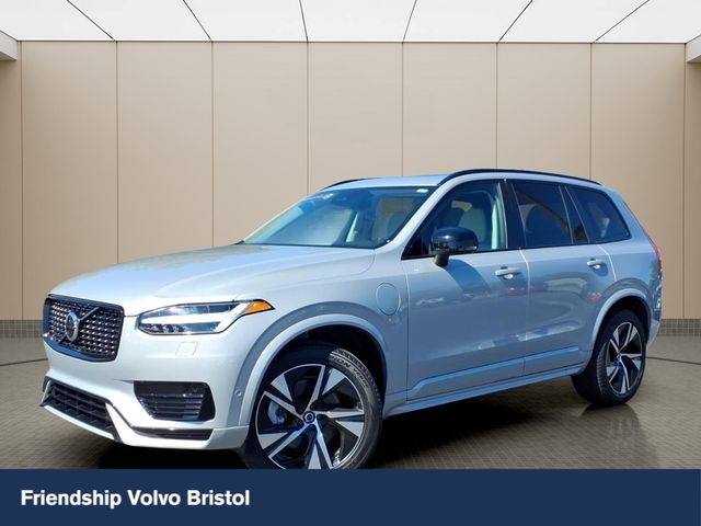 2023 Volvo XC90 Recharge T8 Plus Dark Theme eAWD