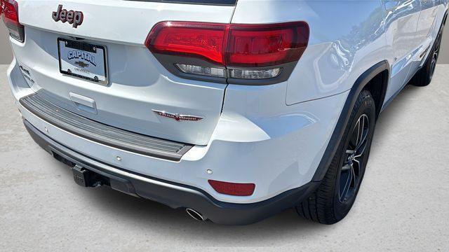 Used 2017 White Jeep Trailhawk image 40