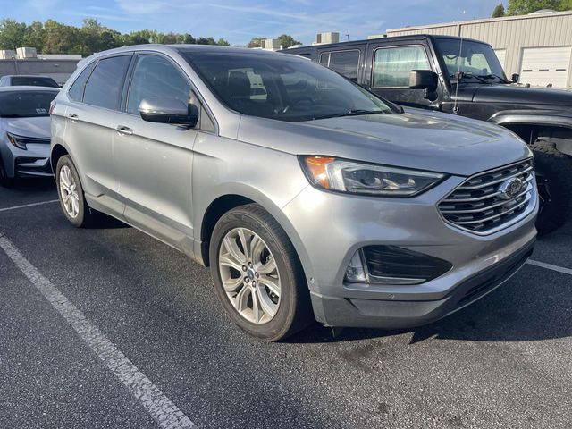 Iconic Silver Metallic 2020 Ford Edge Titanium FWD SUV / Crossover Front-Wheel Drive 8-Speed Automatic
