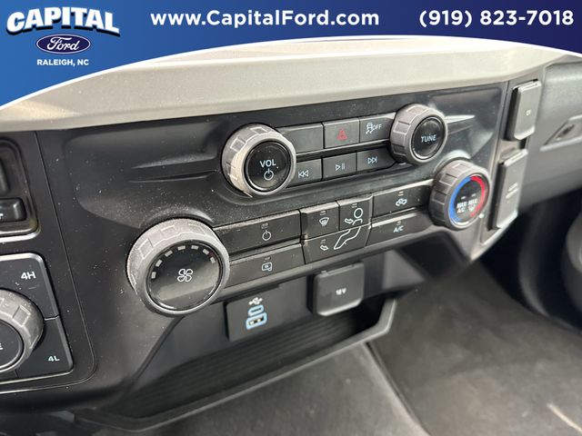 Certified Used 2025 Oxford White Ford XLT image 29