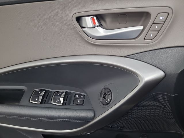 2017 – Hyundai – Santa Fe