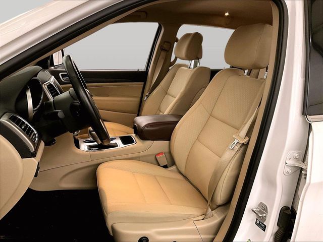 2021 Jeep Grand Cherokee Laredo E White at Auto Express Mitsubishi