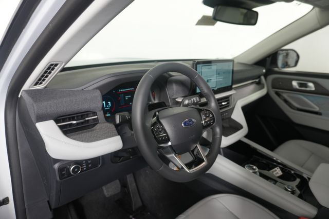 New 2026 White Ford Platinum image 24