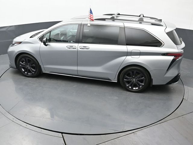 2022 Toyota Sienna XSE 38