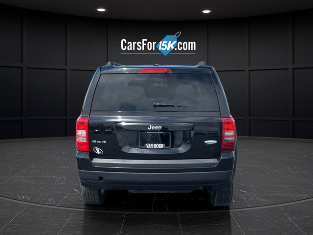 Used 2015 Black Clearcoat Jeep Latitude image 6