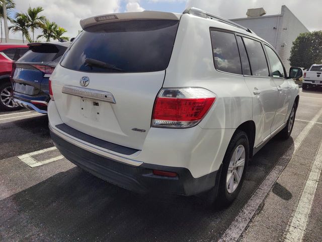 2013 Toyota Highlander Base Plus V6 2