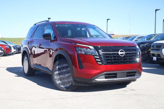 View vehicle photo 2