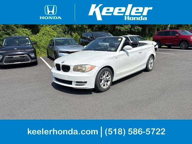Alpine White 2009 BMW 1 Series Convertible Rear-Wheel Drive 6-Speed Automatic