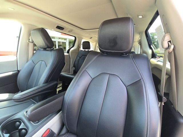 2023 Chrysler Pacifica Touring L:46447A
