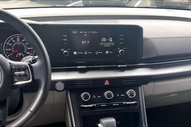 Used 2024 Kia Carnival Van