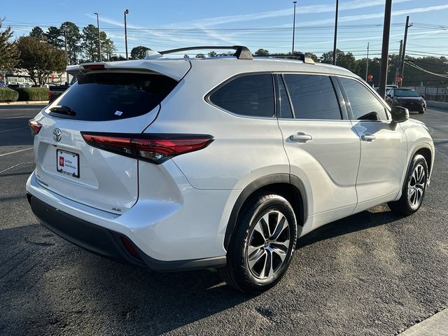 2020 Toyota Highlander XLE 31