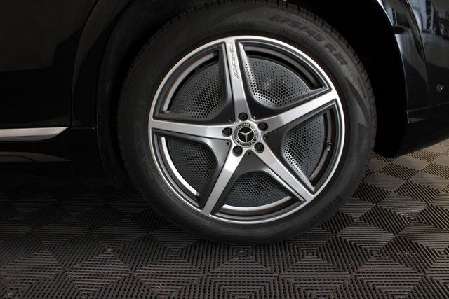 Used 2023  Mercedes-Benz 580 image 41