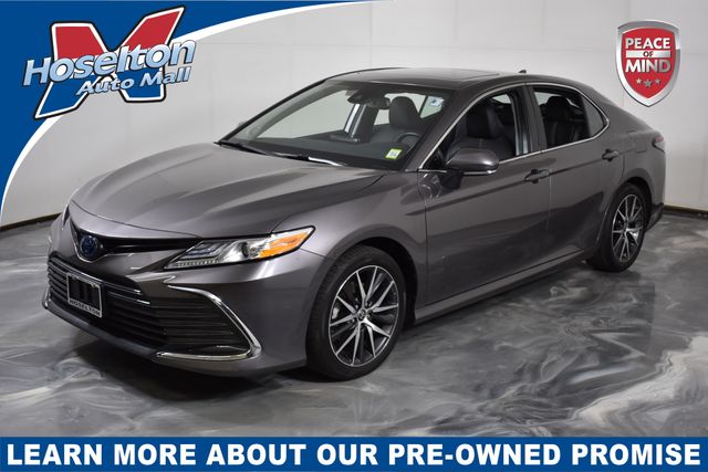 2022 Toyota Camry Hybrid XLE FWD