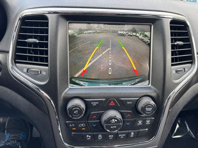 2017 Jeep Grand Cherokee Altitude photo