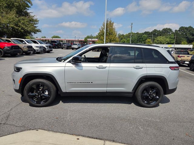 Used 2025 Jeep Grand Cherokee SUV