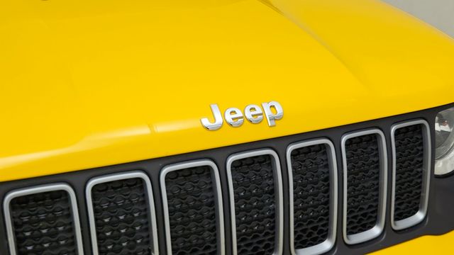 2023 Jeep Renegade Latitude Yellow at Texan Dodge Chrysler Jeep Ram