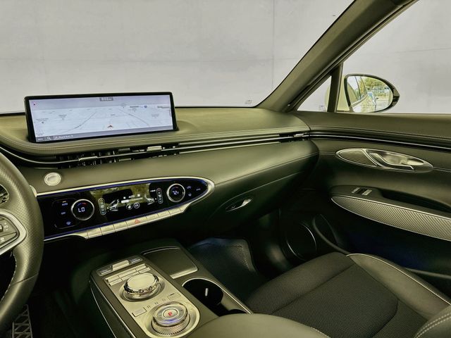 Thumbnail: 2023 Genesis GV70 - 25