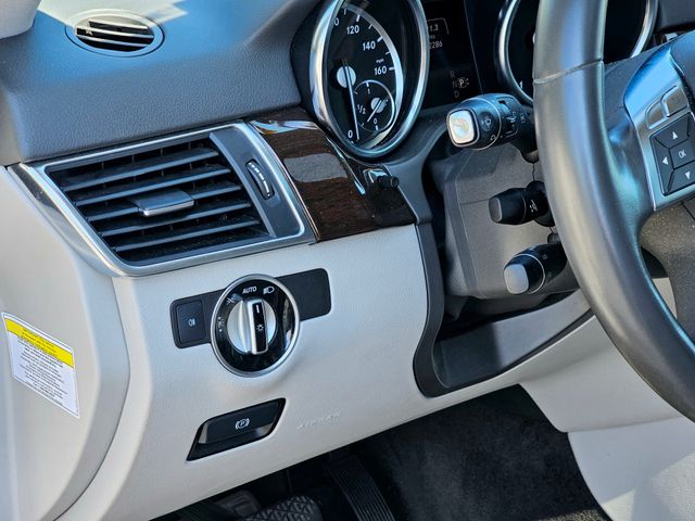 Used 2014  Mercedes-Benz ML 350 image 16