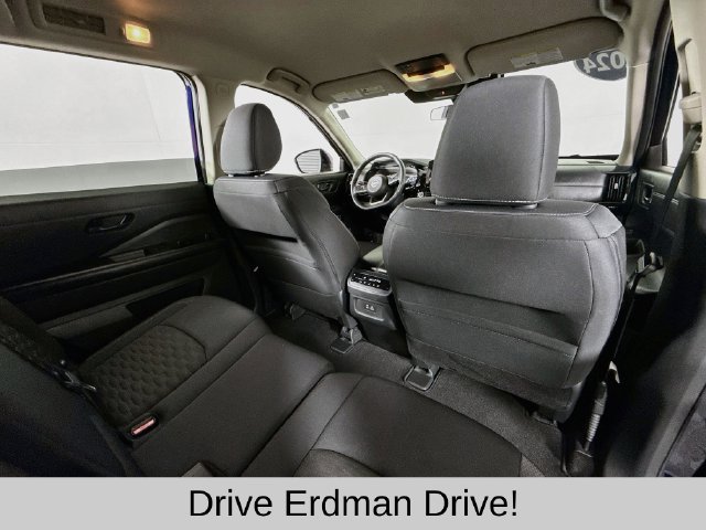 Used 2024 Nissan Pathfinder SUV