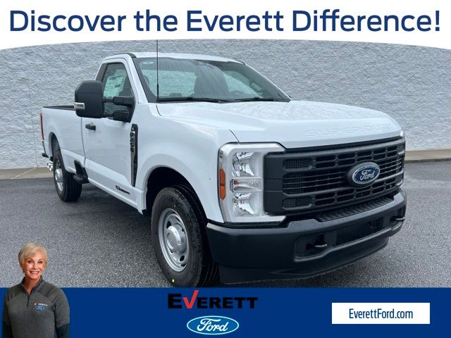 Oxford White 2026 Ford F-250 Super Duty Pickup Truck 4X2 Automatic