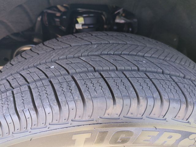 Used 2021 Blue GMC Elevation image 11