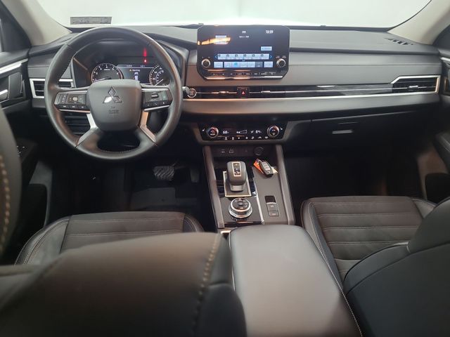 2024 – Mitsubishi – Outlander