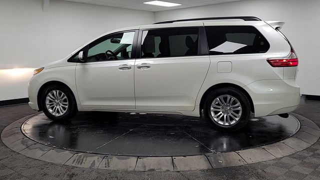 2015 – Toyota – Sienna