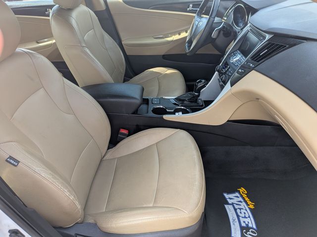 2012 Hyundai Sonata - Image 29