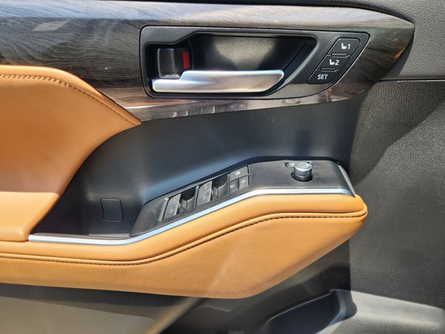 2026 Toyota Highlander Hybrid Platinum  at Classic Toyota Galveston