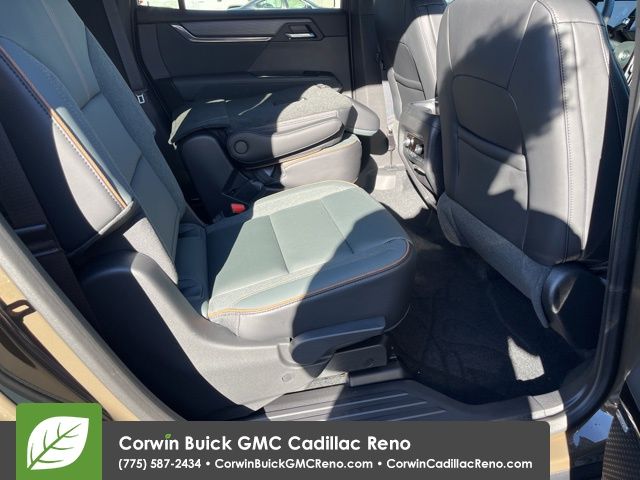 2025 GMC Acadia AT4 24