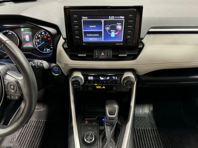 2022 Toyota RAV4 Hybrid XLE Premium 17