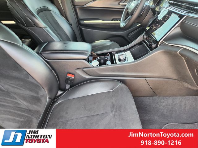 Used 2023 Jeep Grand Cherokee SUV