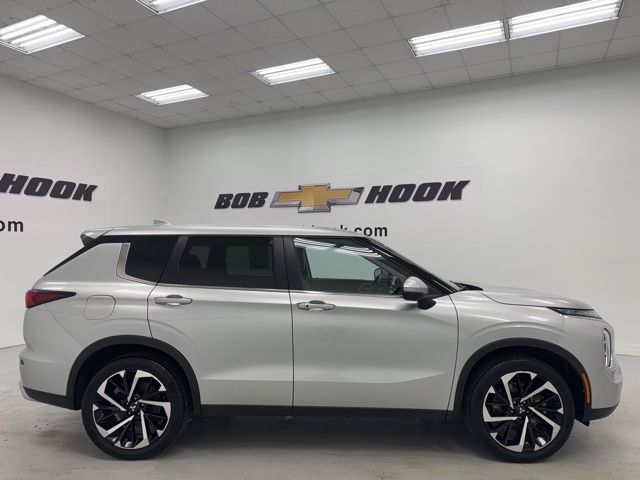 used 2024 Mitsubishi Outlander car, priced at $25,988