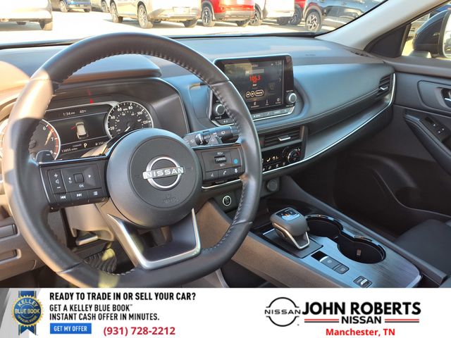 2023 Nissan Rogue SV photo 2