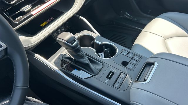 New 2026 Toyota Highlander SUV